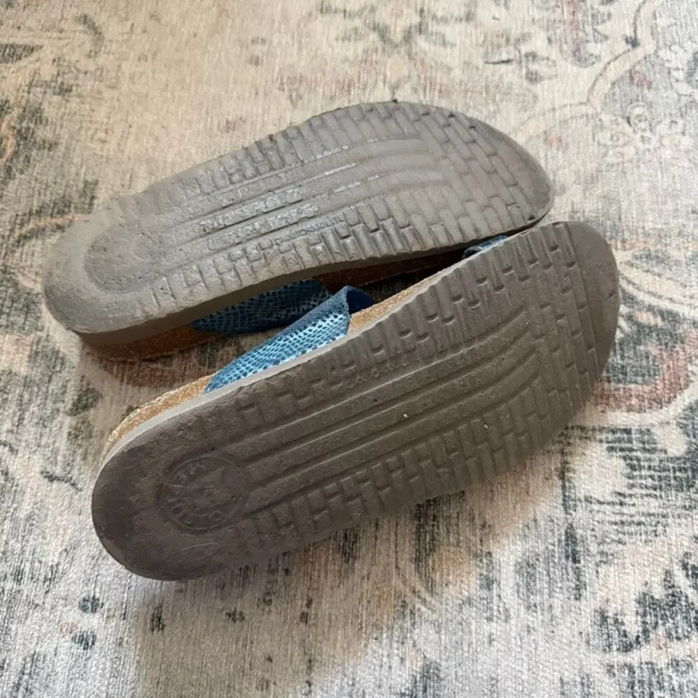 Mephisto Helen Blue Snakeskin Thong Sandals EU 39 US 8